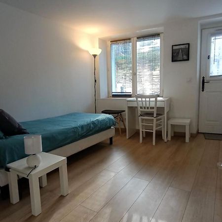 Studio Meuble A Bougival Εξωτερικό φωτογραφία