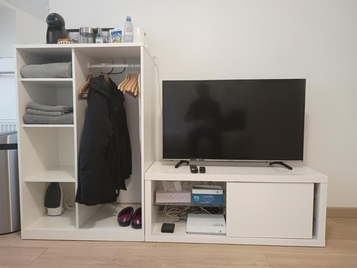 Studio Meuble A Bougival Εξωτερικό φωτογραφία