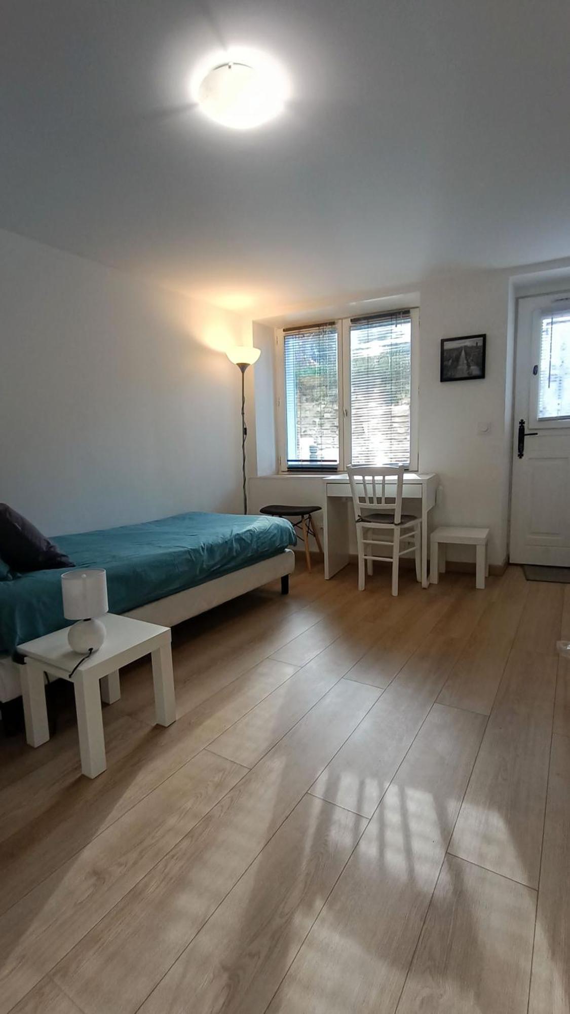 Studio Meuble A Bougival Εξωτερικό φωτογραφία